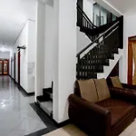 OYO 3029 Diamond Cisitu Residence Syariah