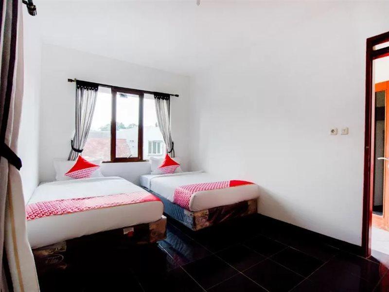 Hotel Oyo 3029 Diamond Cisitu Syariah Bandung