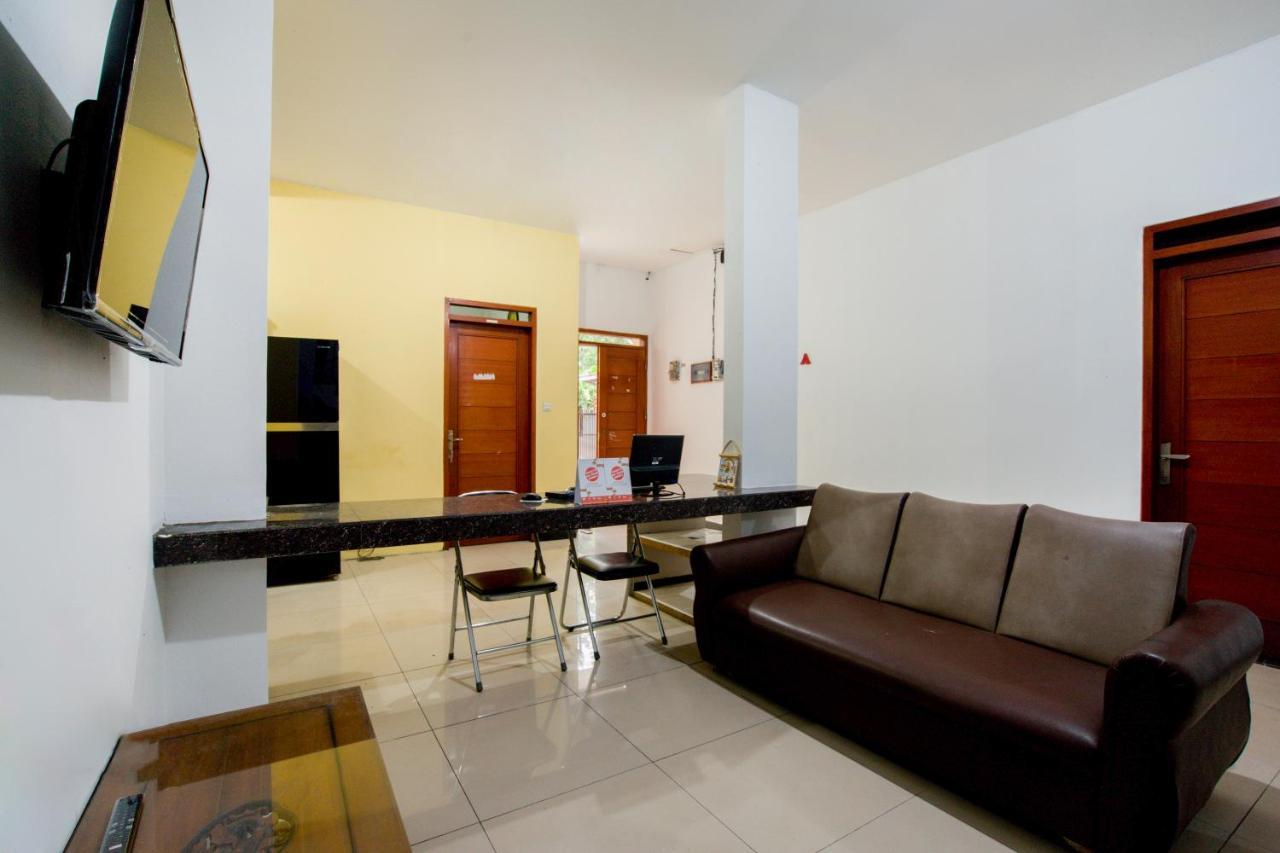 Oyo 3029 Diamond Cisitu Syariah 2* Bandung