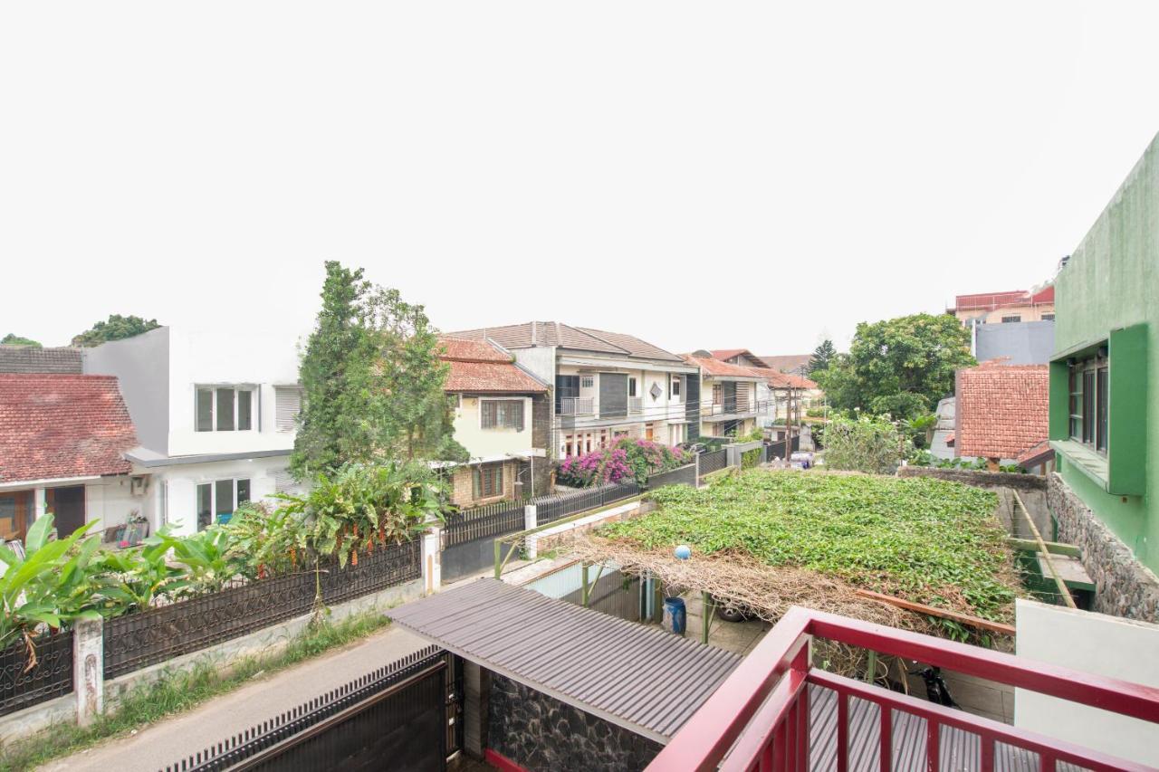 Hotel Oyo 3029 Diamond Cisitu Syariah 2*