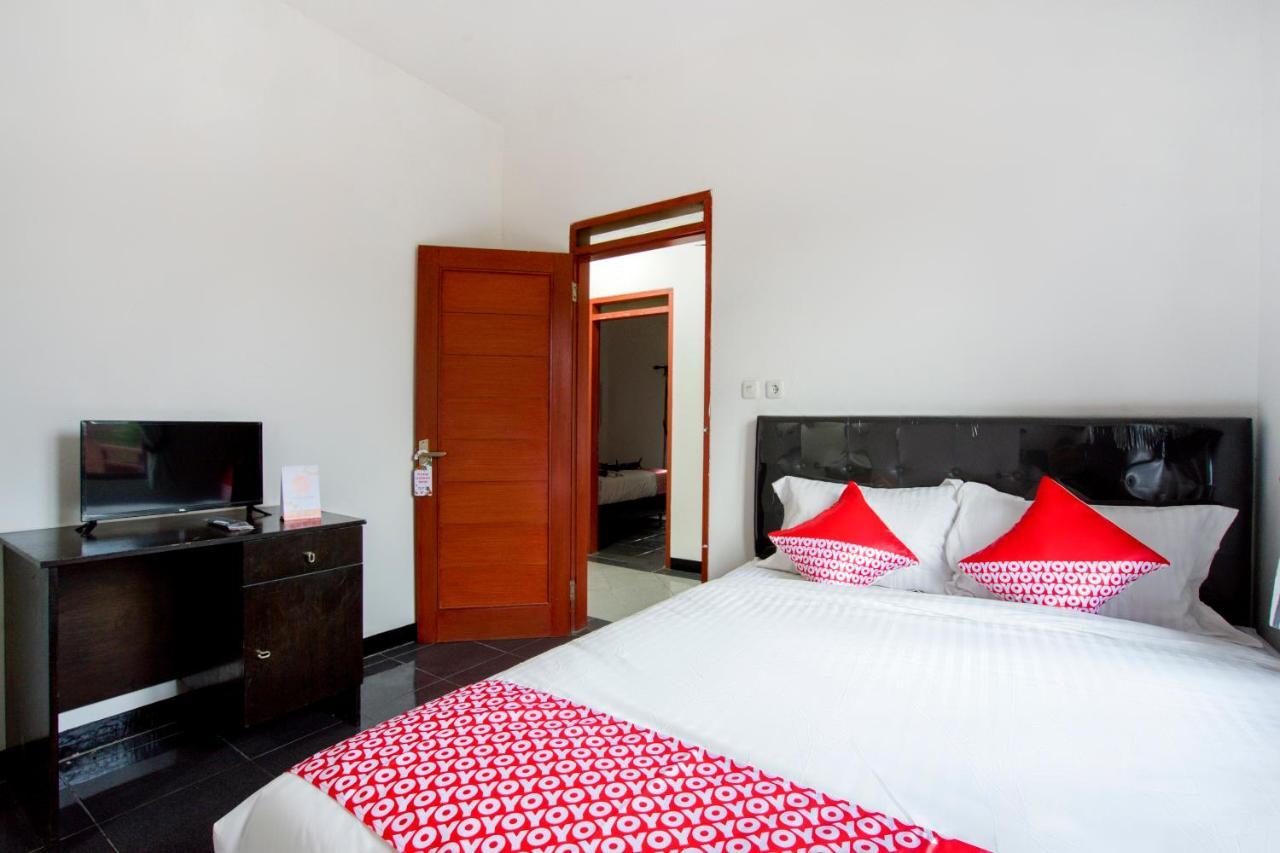 Oyo 3029 Diamond Cisitu Syariah Hotel